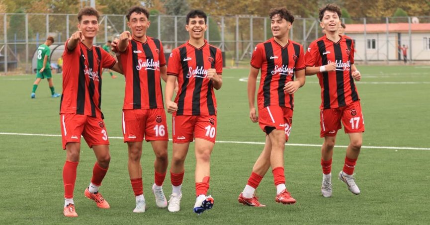 Gölcükspor U-19 ŞOV yaparak başladı! “4-2”
