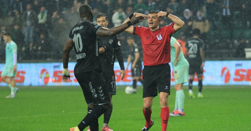 Kocaelispor – Çaykur Rize maçında düdük Ümit Öztürk’te