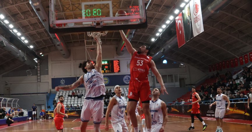 Kağıtspor son 10 dakikada buz tuttu! 95-72