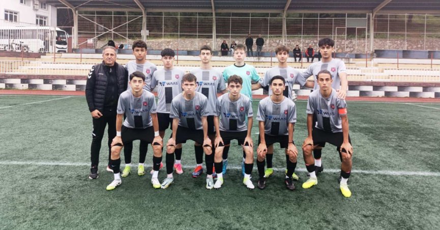 Derince Birlikspor U-16’nın zirve yolculuğu sürüyor! “4-1”