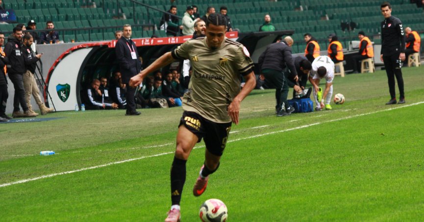 Rivas tekliflerle hiç ilgilenmiyor... 