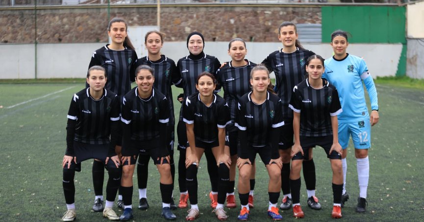 Bizim kızların gücü yetmedi! “1-3”