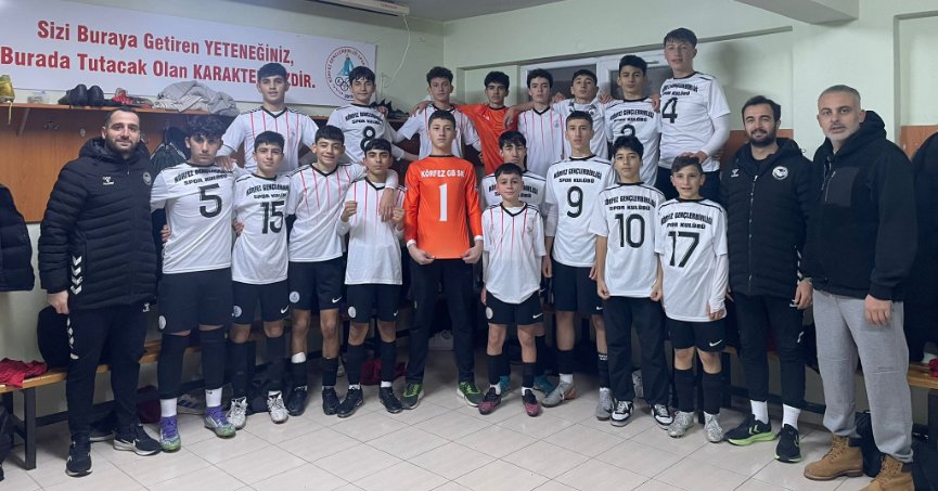Körfez Gençlerbirliği U-14 tulum çıkardı!