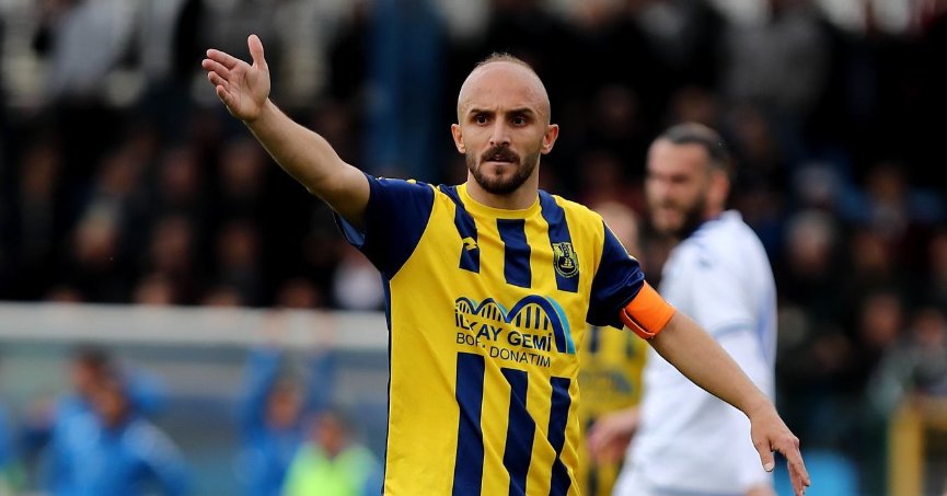 Karamürselspor ayrılığı resmen duyurdu!