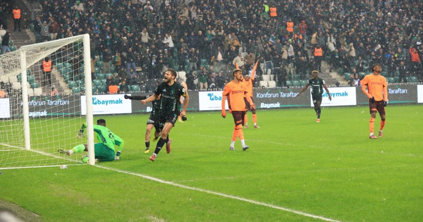 Kocaeli Stadı’nda GOL sesi! PETKOOO!