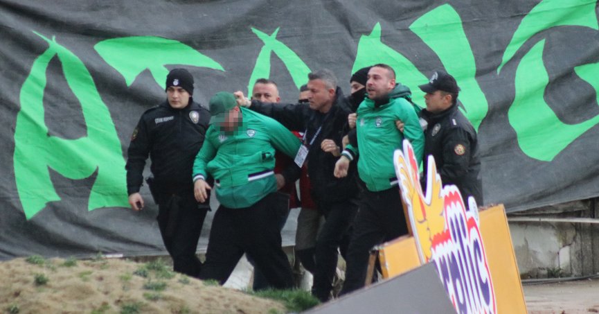 Sakaryaspor her bakımdan çok zor durumda! Şimdi de kelepçeyi taktılar!