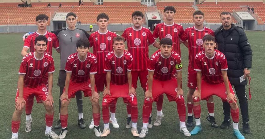 İnanılacak gibi değil! Takımı şampiyon yaptı, ödülü gönderilmek oldu!