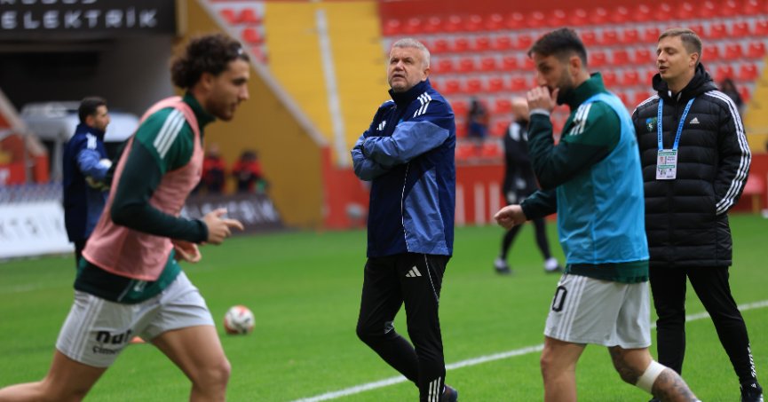 Volkan Kazak liderlik yaptığı kulübeden 4 puan çıkardı!