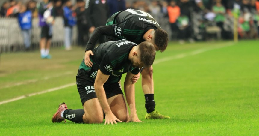 Kim düşerse elinden tutuyorlar… Takım oldular!