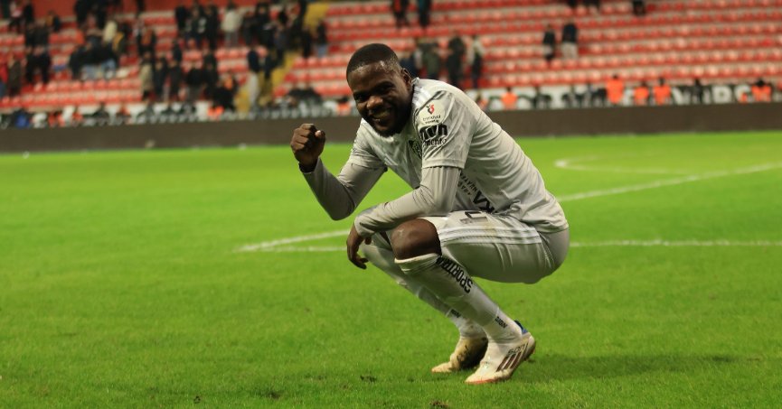 İlk başlarda ık mık denilen Show, takımın en sağlam isimlerinden birisi oldu!