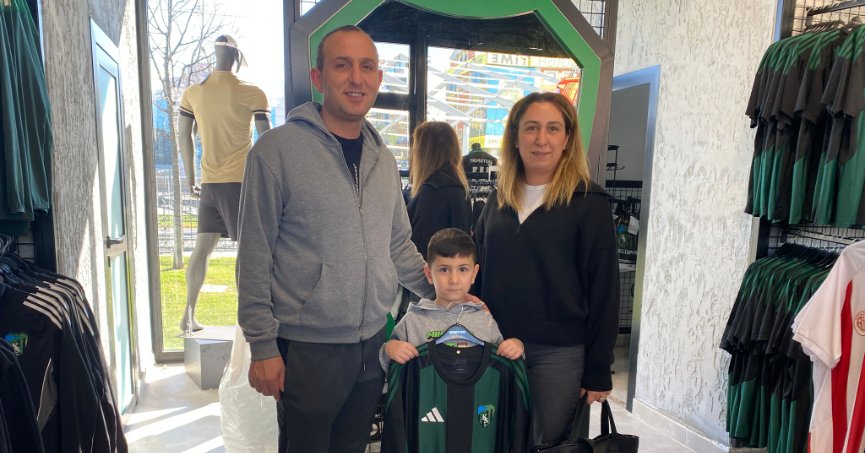 Kocaelispor’a Sevgililer Günü’nde üye oldular!