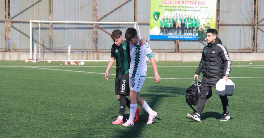 Kocaelisporlu ve Sakaryasporlu futbolcular örnek oldu!