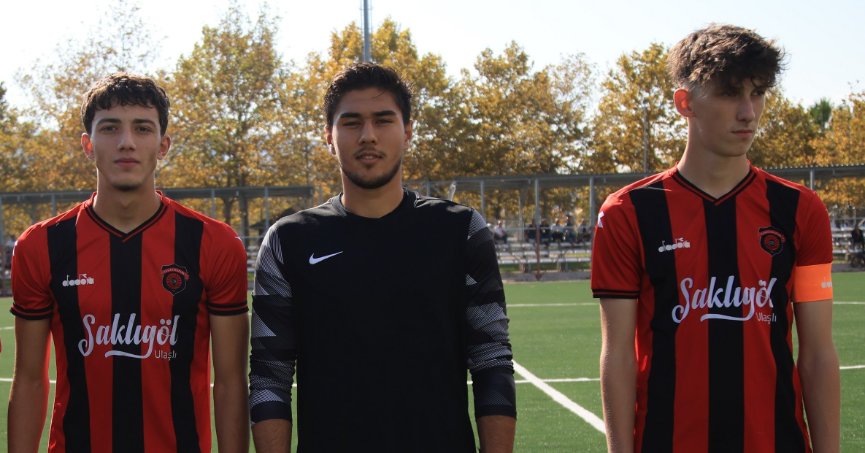 Özel Haber… İzmitli kaleci Kıvanç Hatipoğlu 1. Lig’e gitti!