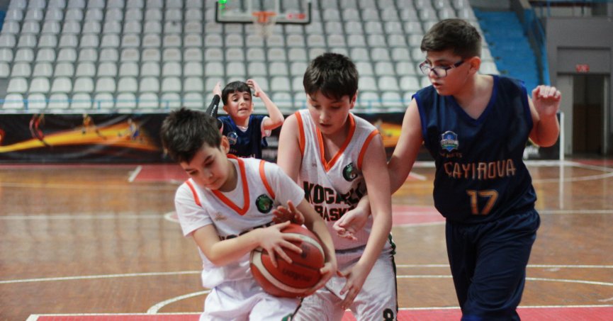 Kocaeli Basket rahat kazandı