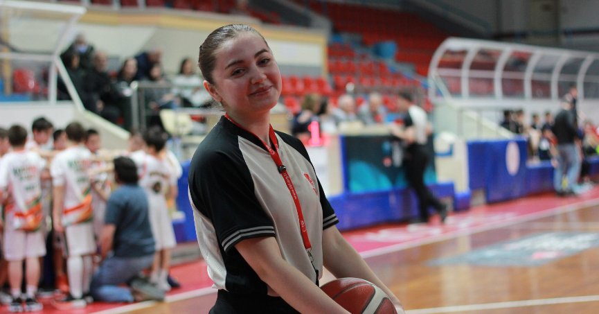 Merve Kartal’a Kocaeli basketbol hakemliği hayırlı olsun!