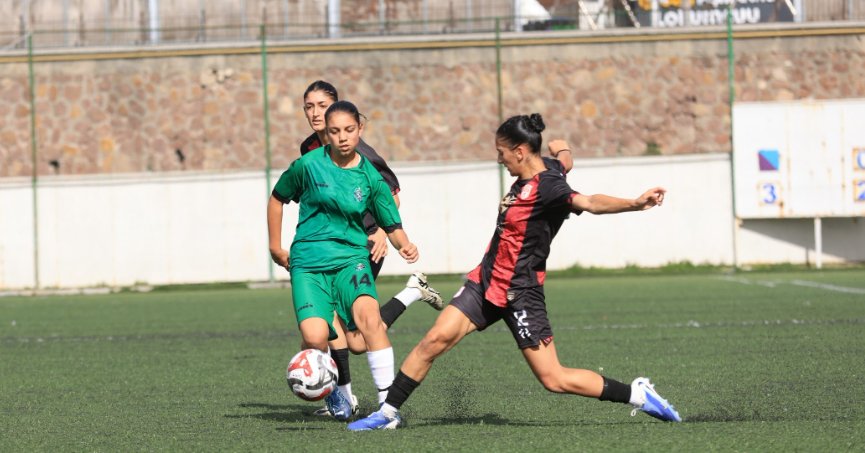 Kocaeli Kadın Futbol Kulübü zoru başardı!