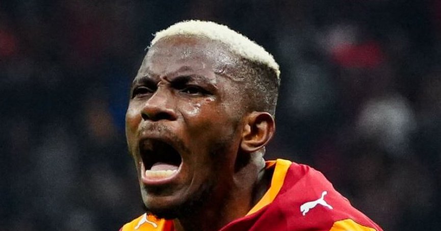 Galatasaray zor da olsa yoluna devam ediyor!