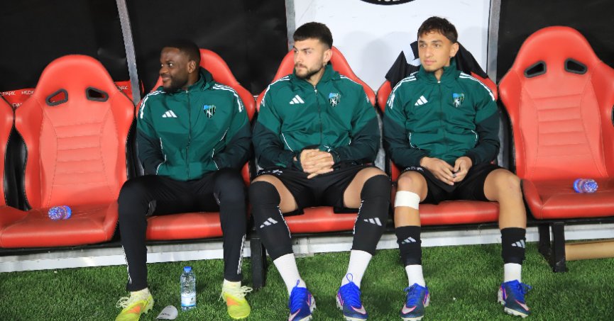 PAF Ligi’nin en golcüleri kulübede çürümemeli!