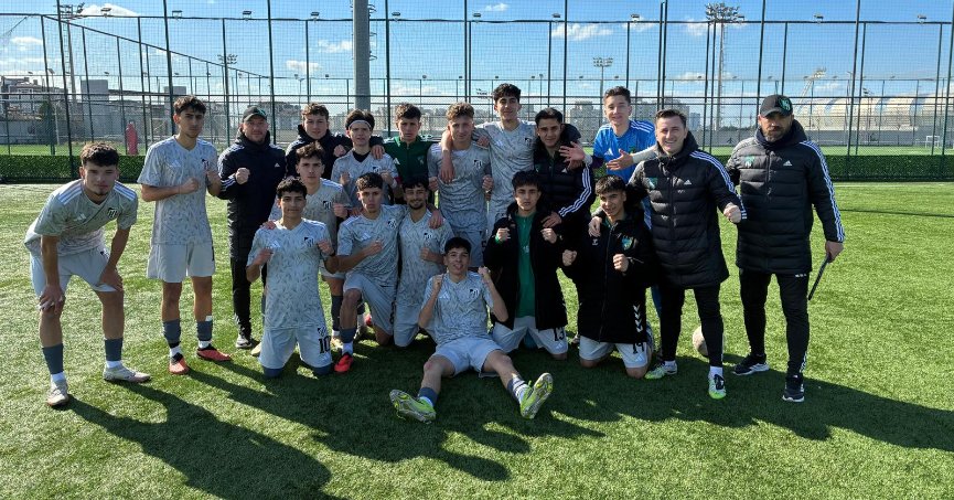 Kocaelispor U-17, Başakşehir’i 10 kişi ile devirdi! “0-1”