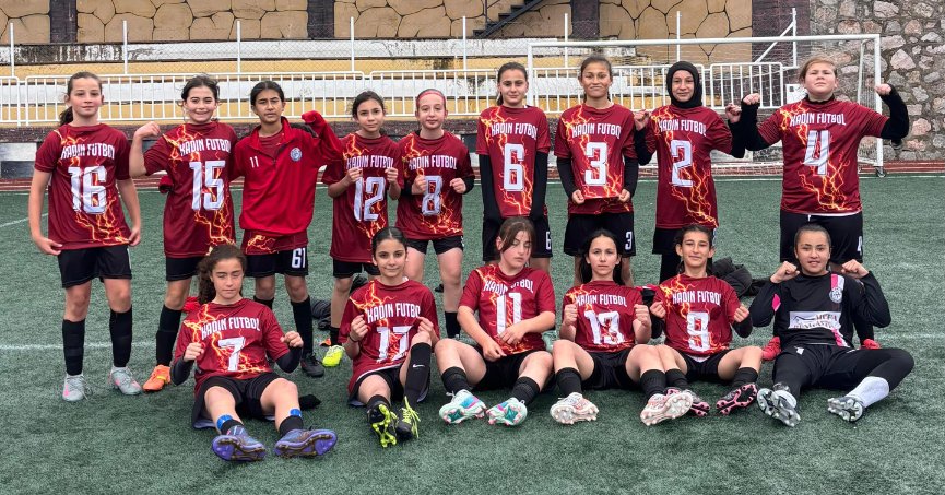 İzmit Gençlerbirliği’nden farklı galibiyet! “6-0”