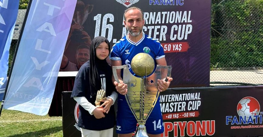 Önder Tiryaki kurtardı, Kartepe Masterler kupayı kaptı!