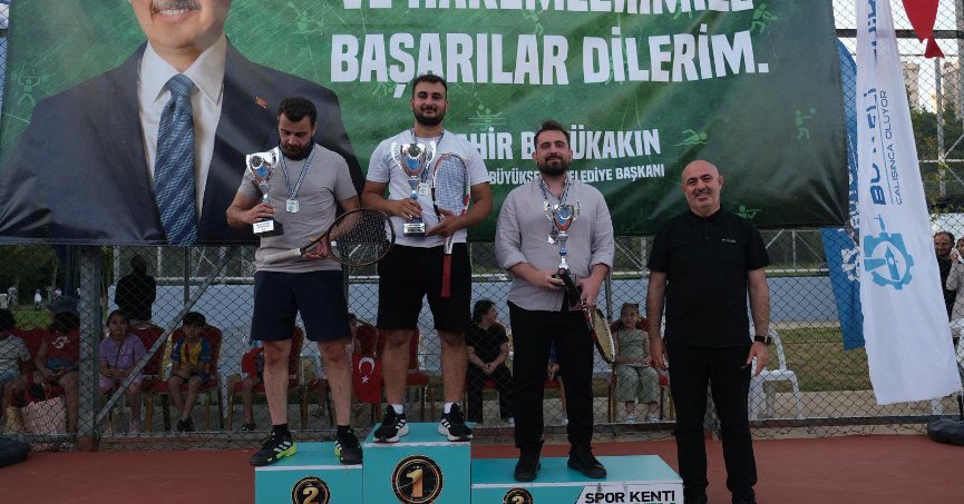 Kocaeli’de tenis rüzgarı