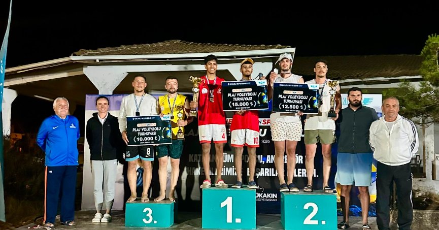 Kumcağız’da kum voleybolu şöleni