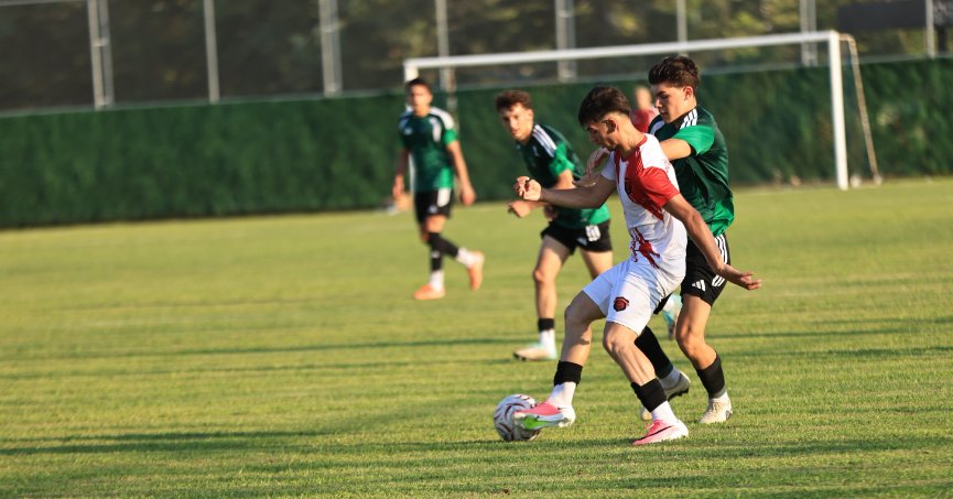Gölcükspor U-19 eksiklerini gördü