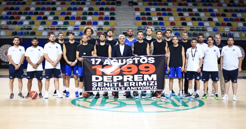 Kağıtspor’dan anlamlı pankart!