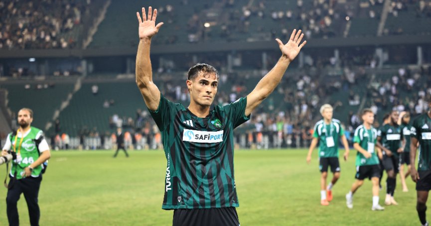 Metehan Altunbaş tribünlere hayran kaldı