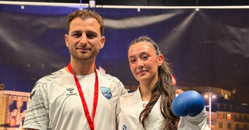 Kartepeli Simay ve Zeynep Evra gururumuz oldu