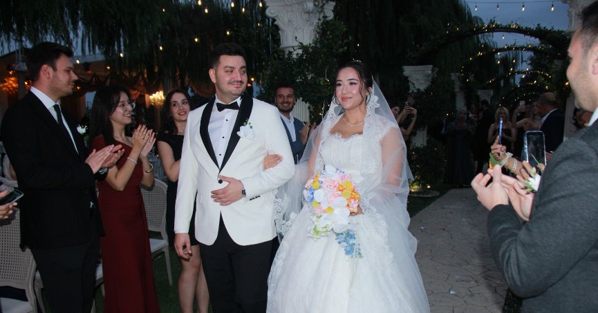 Ezgi ve Bilge Kaan’dan masal gibi düğün!