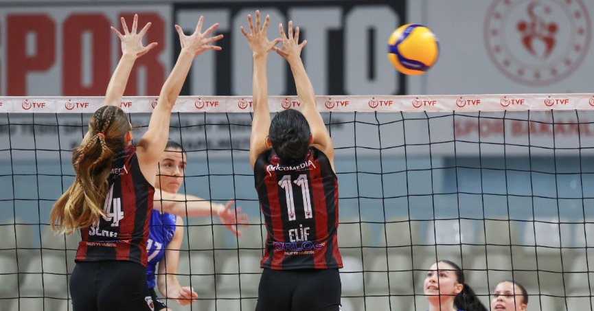 Kocaeli Voleybol Akademi 2’de 2 yaptı