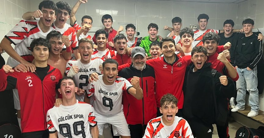 Gölcükspor U-17’den tarihi dönüş!