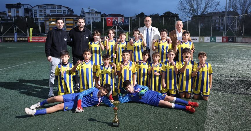 Cumhuriyet Kupası Derincespor’un!
