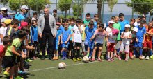 Karamürsel’de futbol şenliği başladı