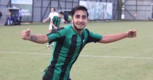 Kocaelispor’da iki genç futbolcu profesyonel oldu