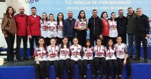 Kızlar basketbolda ZİRVE yaptılar!