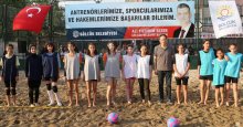 Kumda voleybol heyecanı!