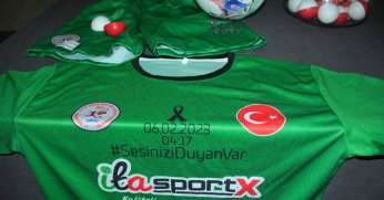 Altın Kiraz’dan anlamlı forma