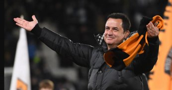 Galatasaray - Hull City maçı İzmit’te oynanacak!