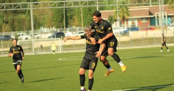 Eşme 5 attı 3 aldı