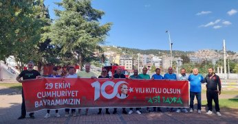 Asi Tayfa, İzmit'te mola verdi