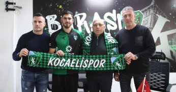 Ramil Şeydayev imzaladı