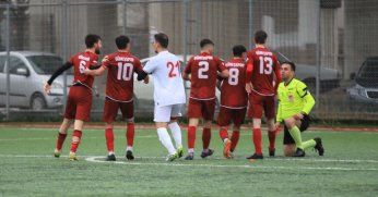 Bağdatspor – Kocaeli Güneş maçı hakem tarafından tatil edildi