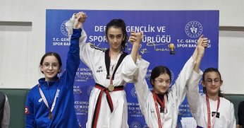 Körfezli tekvandoculardan 10 madalya birden!