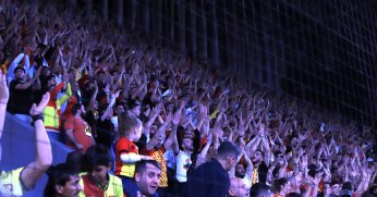 Göztepe taraftarı kalabalık geliyor