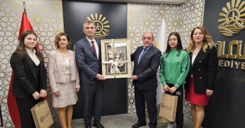 Başkan Sezer başarılı sporcuları konuk etti