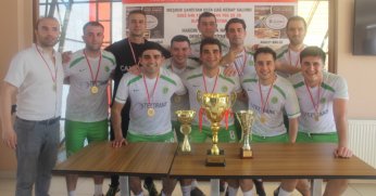 Çayırova Polisgücü kupaları topladı