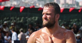 Hüseyin Gümüşalan, Gönen’den zirvede döndü!